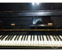 Продам пианино в Киеве
